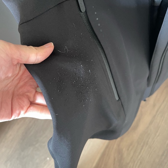 Lululemon Athletica Black chill cross performance jacket - Picture 3 of 4